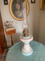 Opaline petroleum lamp, Antiek en Kunst, Curiosa en Brocante, Ophalen of Verzenden