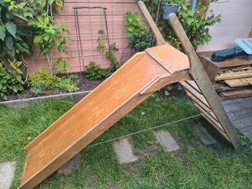 Glijbaan hout beschikbaar voor biedingen