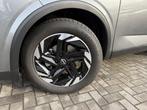Nissan QASHQAI 1.3 MHEV Xtronic N-Connecta (bj 2024), 4 cilinders, Leder en Stof, Bedrijf, Grijs