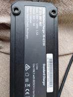 BOSCH ebike battery charger 36 4 230, Fietsen en Brommers, Fietsaccessoires | Fietsaccu's, Ophalen of Verzenden, Zo goed als nieuw