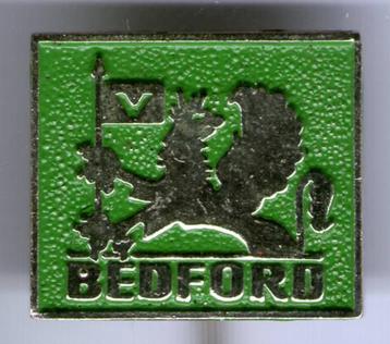 Bedford groen op zilverkleurig auto speldje ( A_083 ) beschikbaar voor biedingen