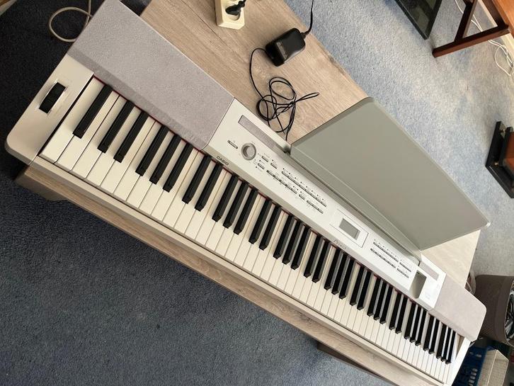 Casio privia PX-350 digitale piano.(vaste prijs), Muziek en Instrumenten, Piano's, Zo goed als nieuw, Piano, Wit, Ophalen