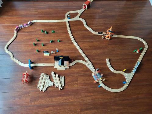 Houten treinbaan, Kinderen en Baby's, Speelgoed | Houten speelgoed, Zo goed als nieuw, Overige typen, Ophalen