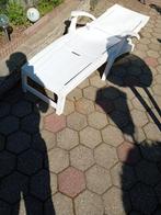 2x ligbedden 1 kunststof en 1 aluminium, Tuin en Terras, Ophalen, Gebruikt, Overige materialen, Verstelbaar