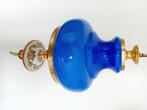 Vintage blauw glazen hanglamp met fraaie details, Huis en Inrichting, Lampen | Hanglampen, Gebruikt, 50 tot 75 cm, Ophalen, Glas