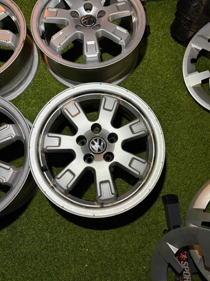 14 inch VW Bluemotion Velgen + Nieuwe Ventielen, Auto-onderdelen, Banden en Velgen, Velg(en), Zomerbanden, 14 inch, 185 mm, Personenwagen