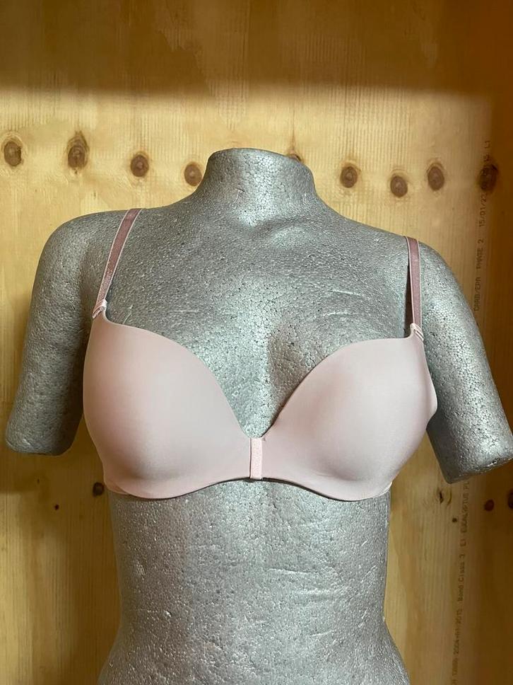 Chantelle push up bh 70a en 70c model 2922, Kleding | Dames, Ondergoed en Lingerie, BH, Paars, Verzenden