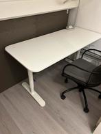 Ikea Bekant bureau 140x60, Huis en Inrichting, Bureaus, Ophalen, In hoogte verstelbaar, Zo goed als nieuw