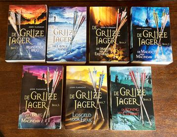 De Grijze Jager serie deel 2-8 van John Flanagan beschikbaar voor biedingen