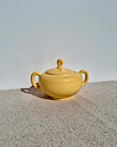 Vintage suikerpotje pastel geel retro keuken servies, Antiek en Kunst, Antiek | Servies los, Ophalen of Verzenden
