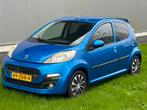 Peugeot 107 1.0 12V 5DR 2013 Blauw, Auto's, Voorwielaandrijving, Stof, Zwart, Origineel Nederlands