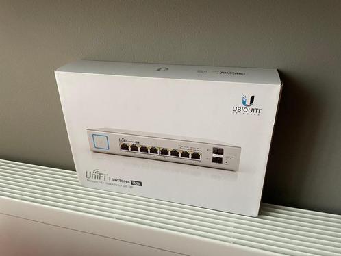 Ubiquiti UniFi US-8-150W (gen1) 2 SFP slots & 8 port PoE+, Computers en Software, Netwerk switches, Gebruikt, Verzenden