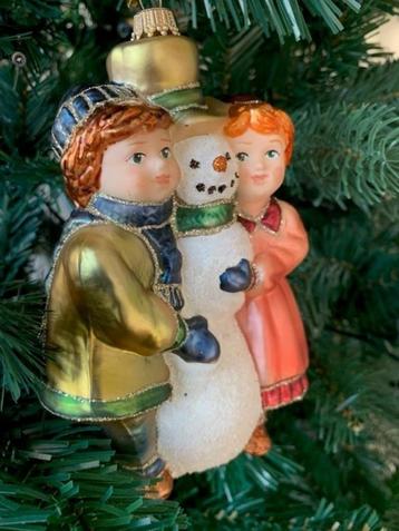 Kerstbal Hummel-stijl sneeuwpop beschikbaar voor biedingen