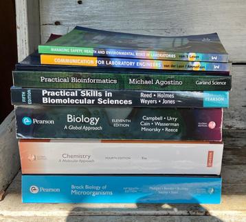 Vijftal Pearson boeken (micro)biologie,  chemie  beschikbaar voor biedingen