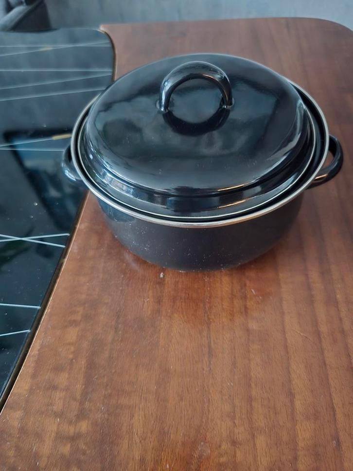 Juspan / braadpan , 18 cm doorsnede, Huis en Inrichting, Keuken | Potten en Pannen, Zo goed als nieuw, Koekenpan of Braadpan, Ophalen of Verzenden