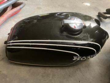 Onderdelen Honda CB modellen oa CB 350, CB 500, CB 72, etc.. beschikbaar voor biedingen