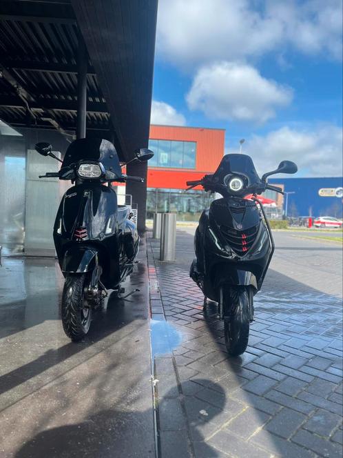 Vespa sprint 2017, Fietsen en Brommers, Brommers | Toebehoren, Gebruikt, Ophalen of Verzenden
