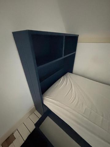 eenpersoons kinderbed 200 x 90, bedlade en hoofdbord kastje beschikbaar voor biedingen