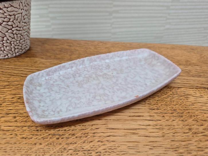 Schaaltje gewolkt glazuur roze/wit. Vintage catch-all schaal, Huis en Inrichting, Woonaccessoires | Schalen en Manden, Gebruikt