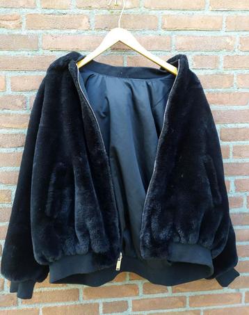 jas zwart imitatiebont twee kanten draagbaar mt M-XL zgan beschikbaar voor biedingen