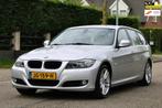 BMW 3-serie Touring 320i High Executive | AUTOMAAT | NAVI |, Auto's, Te koop, Zilver of Grijs, Geïmporteerd, 5 stoelen