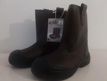 S3 Werkschoenen / werklaarzen nieuw echt leer  maat 43 beschikbaar voor biedingen