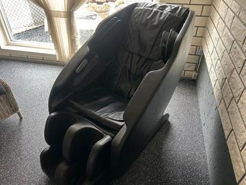 Luxe massagestoel beschikbaar voor biedingen