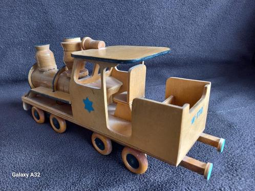 Houten handgemaakte unieke locomotief (geen speelgoed), Huis en Inrichting, Woonaccessoires | Overige, Zo goed als nieuw, Ophalen of Verzenden