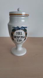 Apothekerspot Mel Despumatum, Ophalen