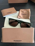 Burberry Zonnebril - Zo goed als nieuw!, Sieraden, Tassen en Uiterlijk, Zonnebrillen en Brillen | Dames, Ophalen of Verzenden