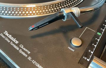 Technics SL1200 mk5 black