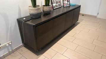 Mooi Dressoir in perfecte staat beschikbaar voor biedingen
