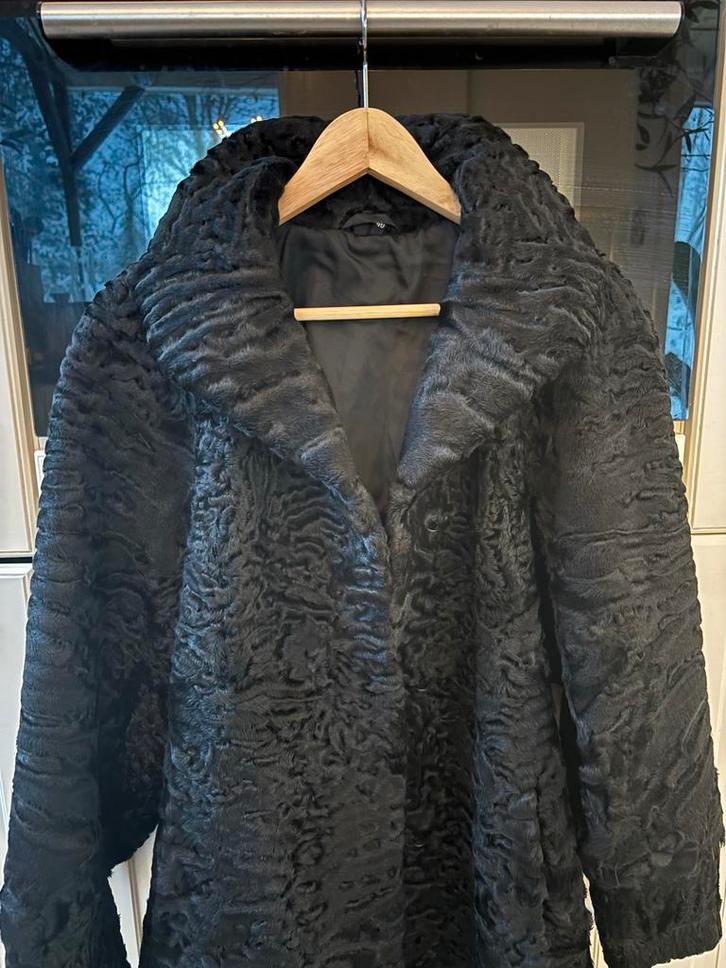 Vintage Karakul swakara bontjas, maat 40-42, perfecte staat, Kleding | Dames, Jassen | Winter, Zo goed als nieuw, Maat 38/40 (M)