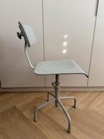 Leuk houten stoeltje, Ophalen, Gebruikt, Grijs, Bureaukruk