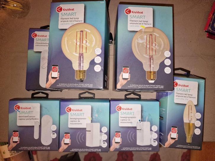 Pakketje Smarthome spullen Kruidvat, Huis en Inrichting, Lampen | Losse lampen, Nieuw, Led-lamp, E27 (groot), Ophalen of Verzenden