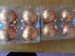 8 glazen kerst ballen met goud glitter nieuw in doos koperkl, Ophalen of Verzenden, Nieuw