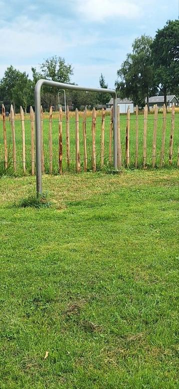 Ijzeren duikelrek beschikbaar voor biedingen