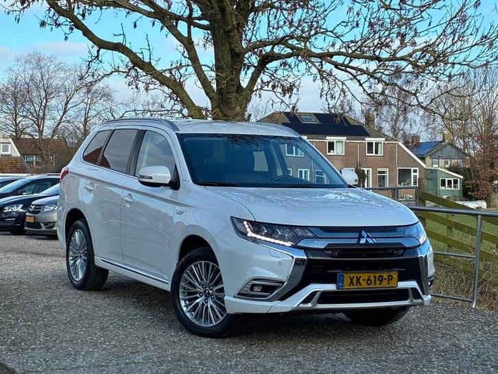 Mitsubishi Outlander 2.4 PHEV 4WD Intense | Leder + Navi + C, Auto's, Mitsubishi, Bedrijf, Te koop, Outlander, 4x4, ABS, Achteruitrijcamera