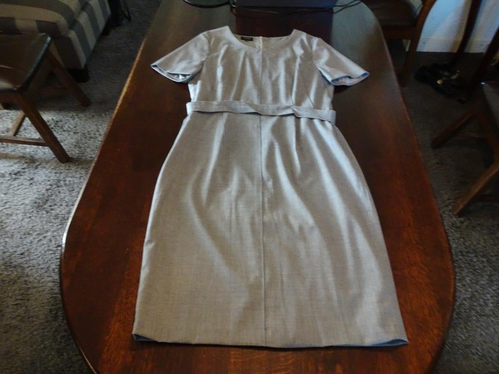 ESCADA muisgrijs jurkje, Maat 42/44 (L), Nieuw, Escada, Ophalen of Verzenden