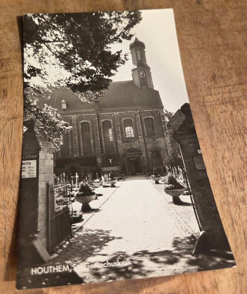 Sint-Gerlachuskerk in Houthem-Sint Gerlach, Verzamelen, Ansichtkaarten | Nederland, Ongelopen, Limburg, 1960 tot 1980, Verzenden