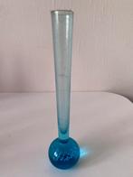 Vintage Spijkerglas Vaasje - 20cm, Gebruikt, Blauw, Ophalen of Verzenden, Glas