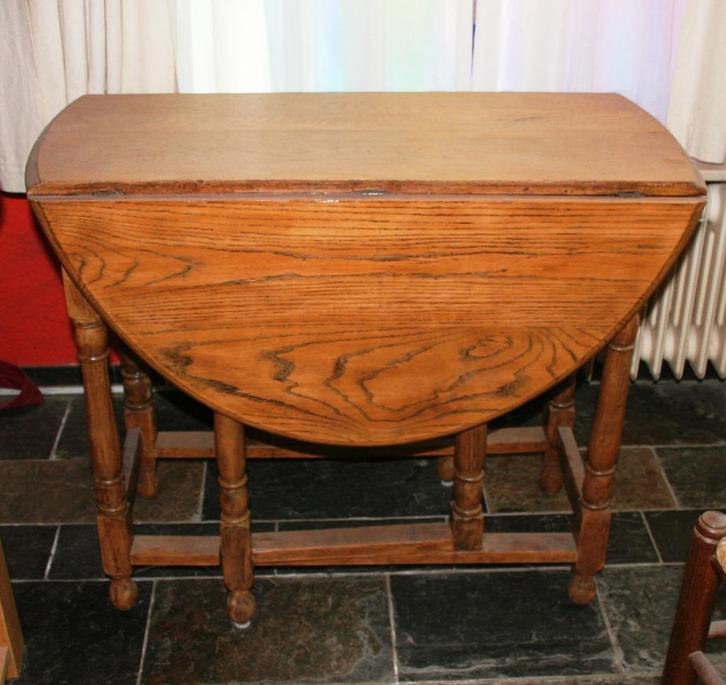 Antiek eiken hangoortje in Engelse stijl, Antiek en Kunst, Antiek | Meubels | Tafels, Ophalen