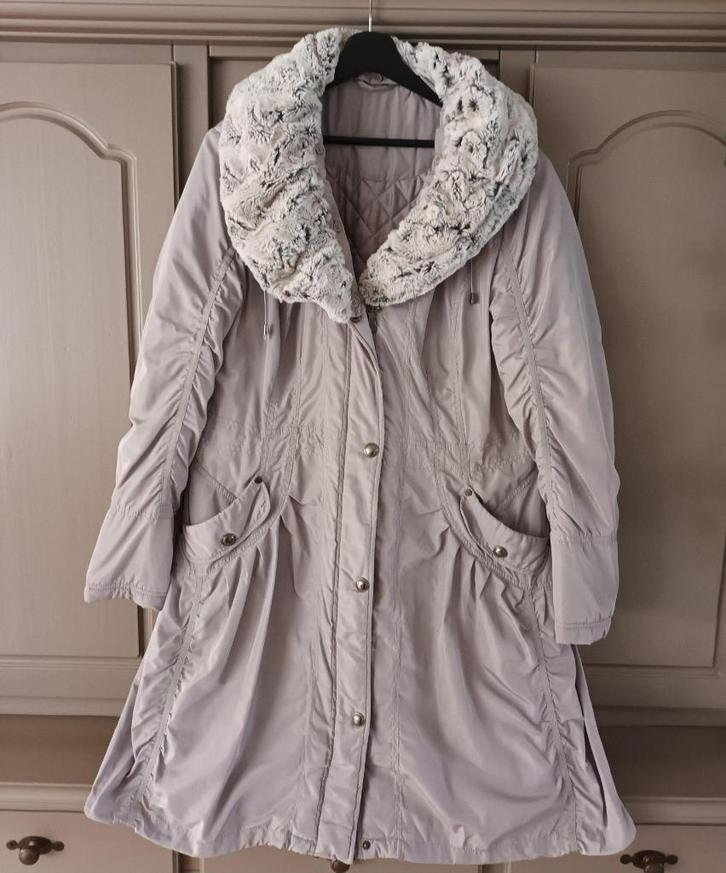 Miss Etam licht grijze jas maat 44/46, Kleding | Dames, Jassen | Winter, Zo goed als nieuw, Grijs, Ophalen of Verzenden