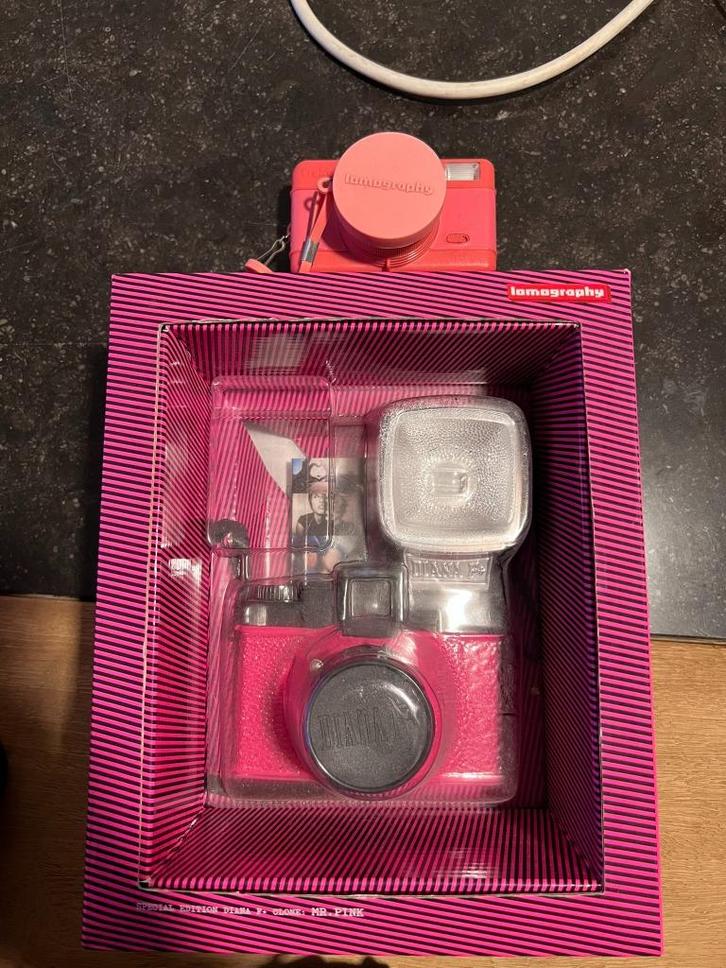 Lomography Diana F+ Mr. Pink originele doos, Audio, Tv en Foto, Fotocamera's Analoog, Gebruikt, Spiegelreflex, Overige Merken