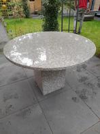 Te koop heel mooie granieten tuintafel., Tuin en Terras, Ophalen of Verzenden, Zo goed als nieuw, Rond, Overige materialen