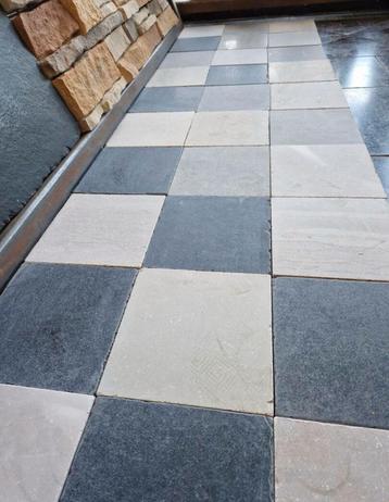 ESTRIKKEN NATUURSTEEN, DIVERSE KLEUREN 20X20CM AANBIEDING!! beschikbaar voor biedingen