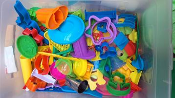 Play Doh klei accessoires  beschikbaar voor biedingen