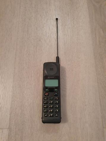 Zeldzame retro Siemens S4 in goede staat beschikbaar voor biedingen