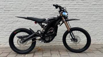 SurRon Light bee (2025) Straat legaal! beschikbaar voor biedingen
