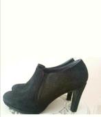 Fabio Devereux suede pumps maat 39, Kleding | Dames, Schoenen, Zwart, Lage of Enkellaarzen, Ophalen of Verzenden, Zo goed als nieuw